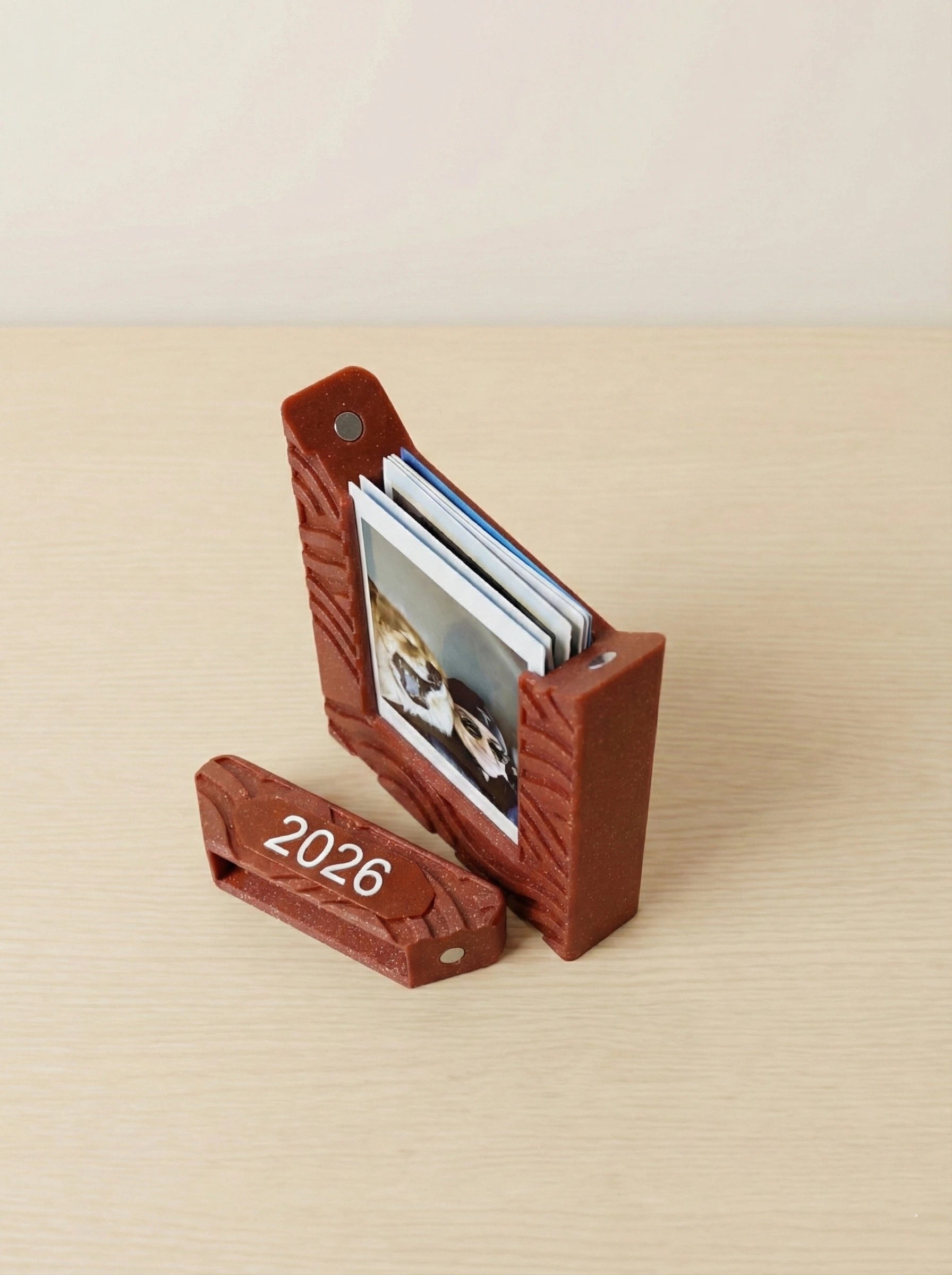 Wavy Magnetic Polaroid Frame